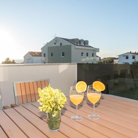 Villa Lena Luxury Apartments Новаля Номер фото