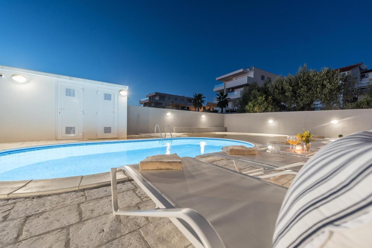 Villa Lena Luxury Apartments Новаля Екстер'єр фото