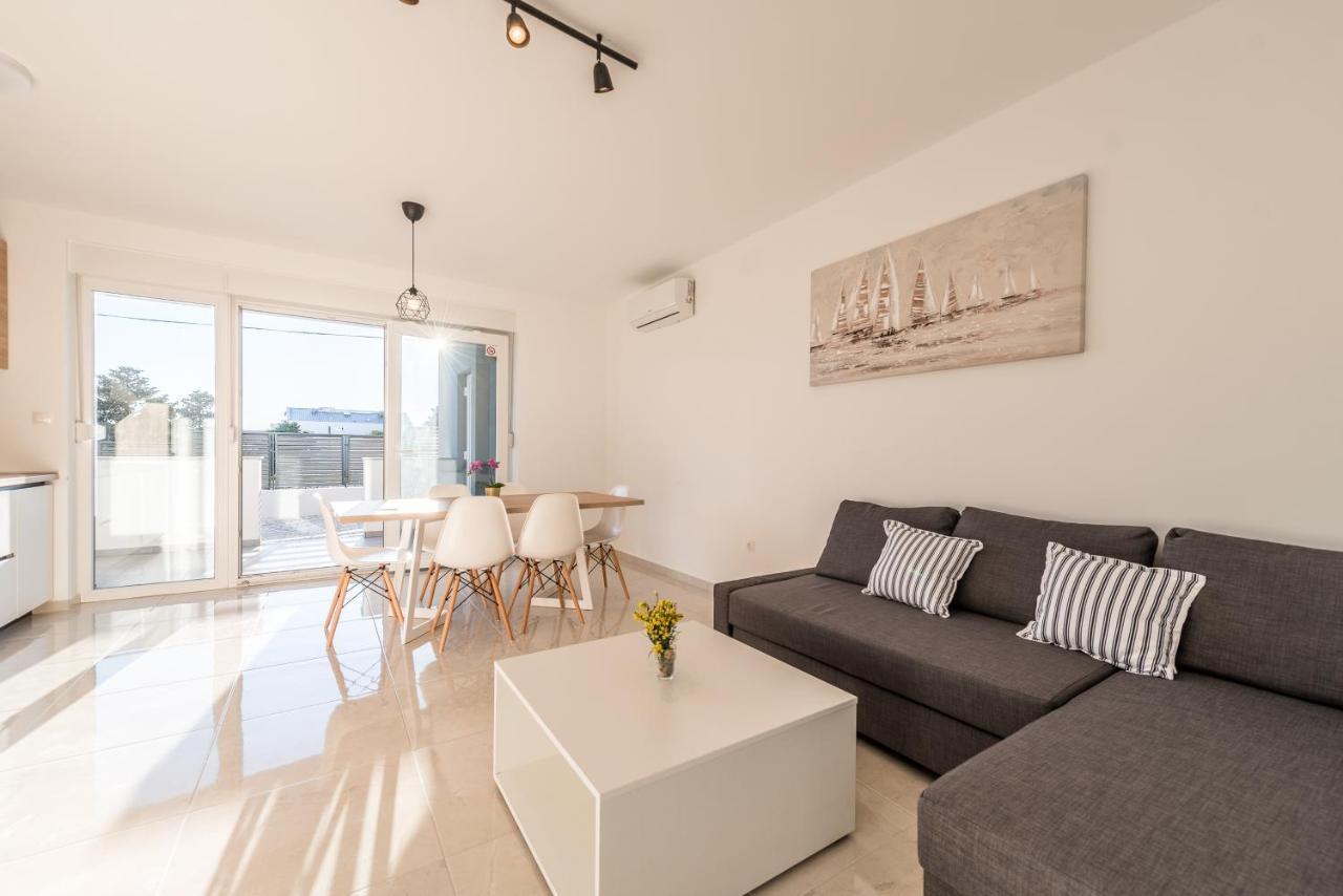 Villa Lena Luxury Apartments Новаля Екстер'єр фото