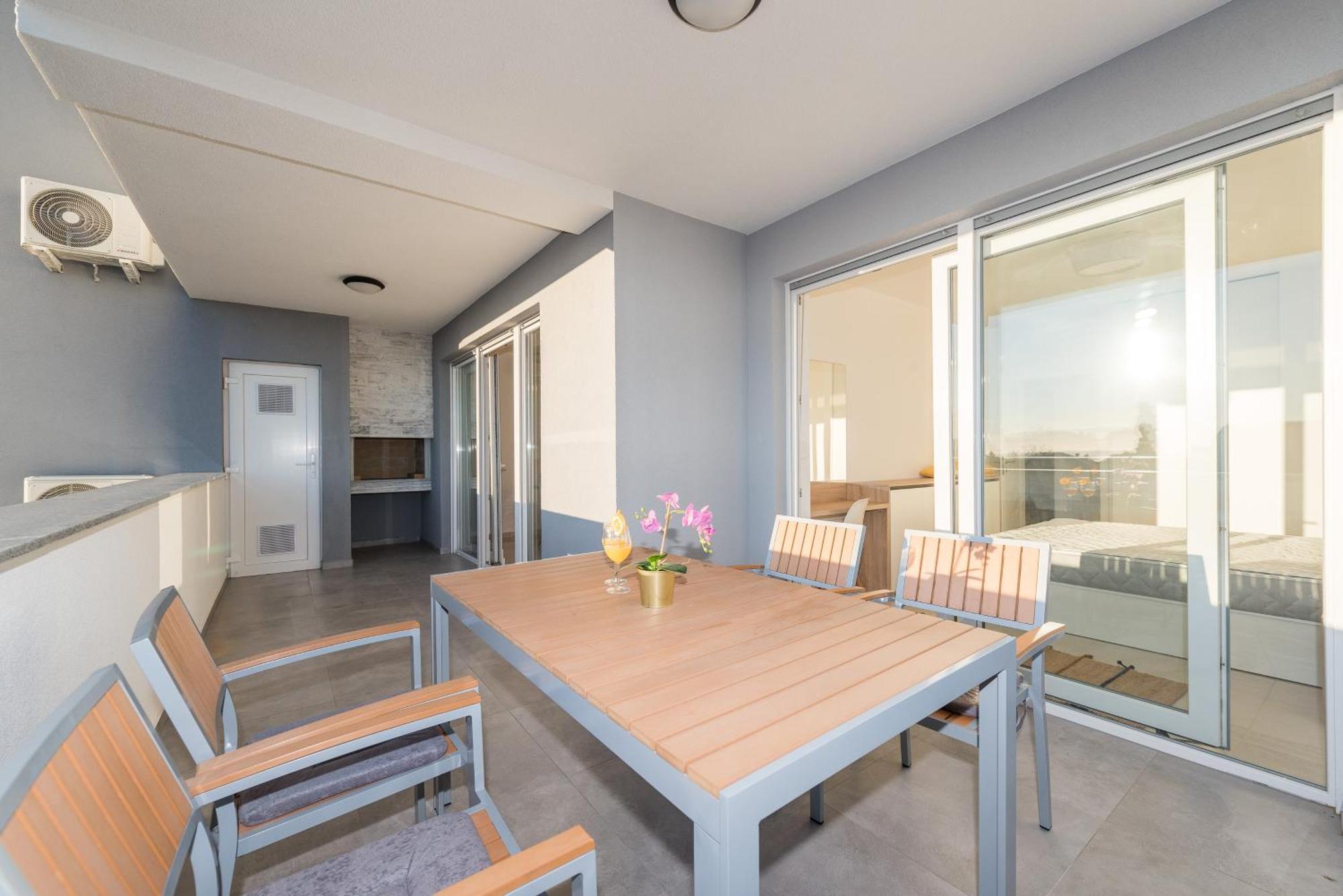 Villa Lena Luxury Apartments Новаля Номер фото