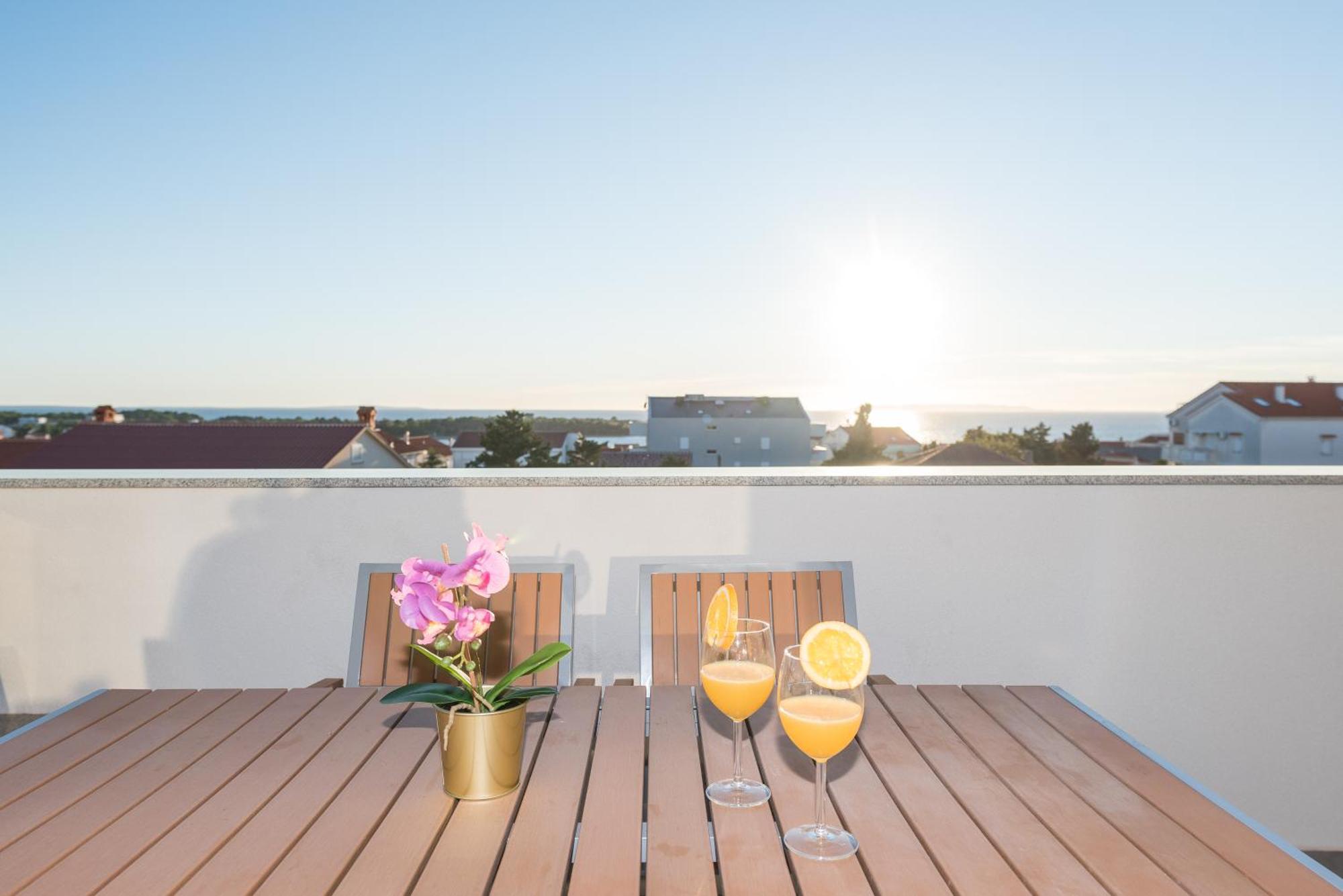 Villa Lena Luxury Apartments Новаля Номер фото