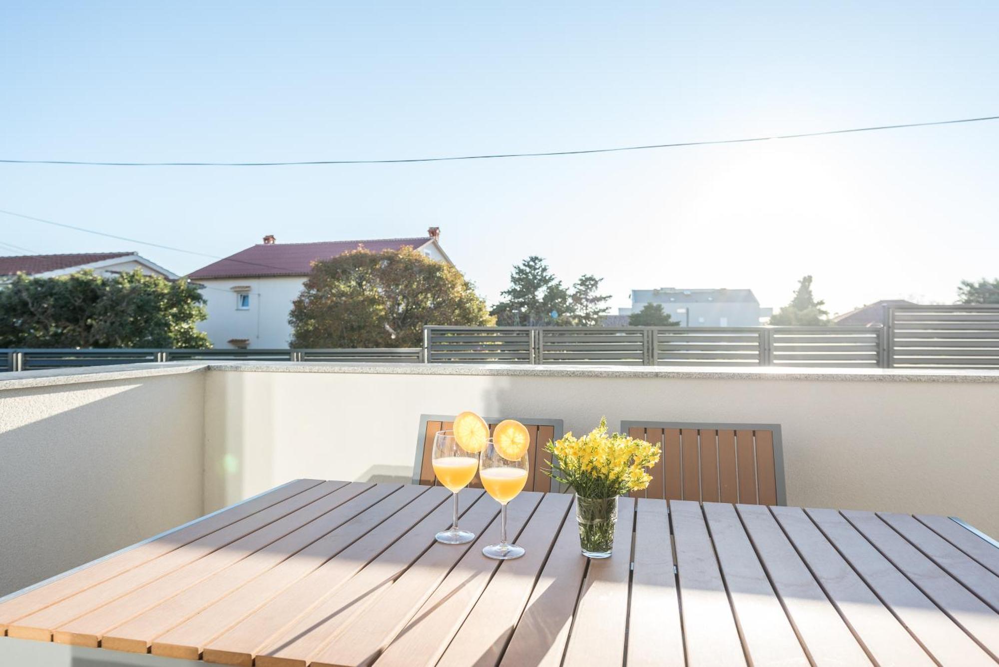Villa Lena Luxury Apartments Новаля Номер фото